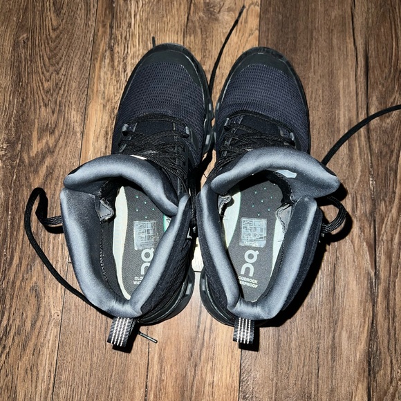 Women’s Size 9 On Cloud On Running Waterproof Trail Winter Boots. - Picture 6 of 14